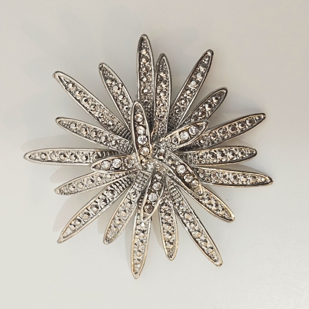Vintage High End Clear Rhinestone Silver Tone Sunburst Starburst Floral Brooch